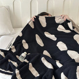 Gaeaspace  -  Two-sided Velvet Nap Cover Blanket Casual Blanket Multi-functional Sofa Blanket Simple Black and White Autumn and Winter Half-s