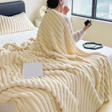 Gaeaspace  -  Winter Warm Blankets Fluffy Blanket for Bedroom Comfortable Blankets Soft Bed Covers Solid Color Autumn Bedspread Bed Suppiles